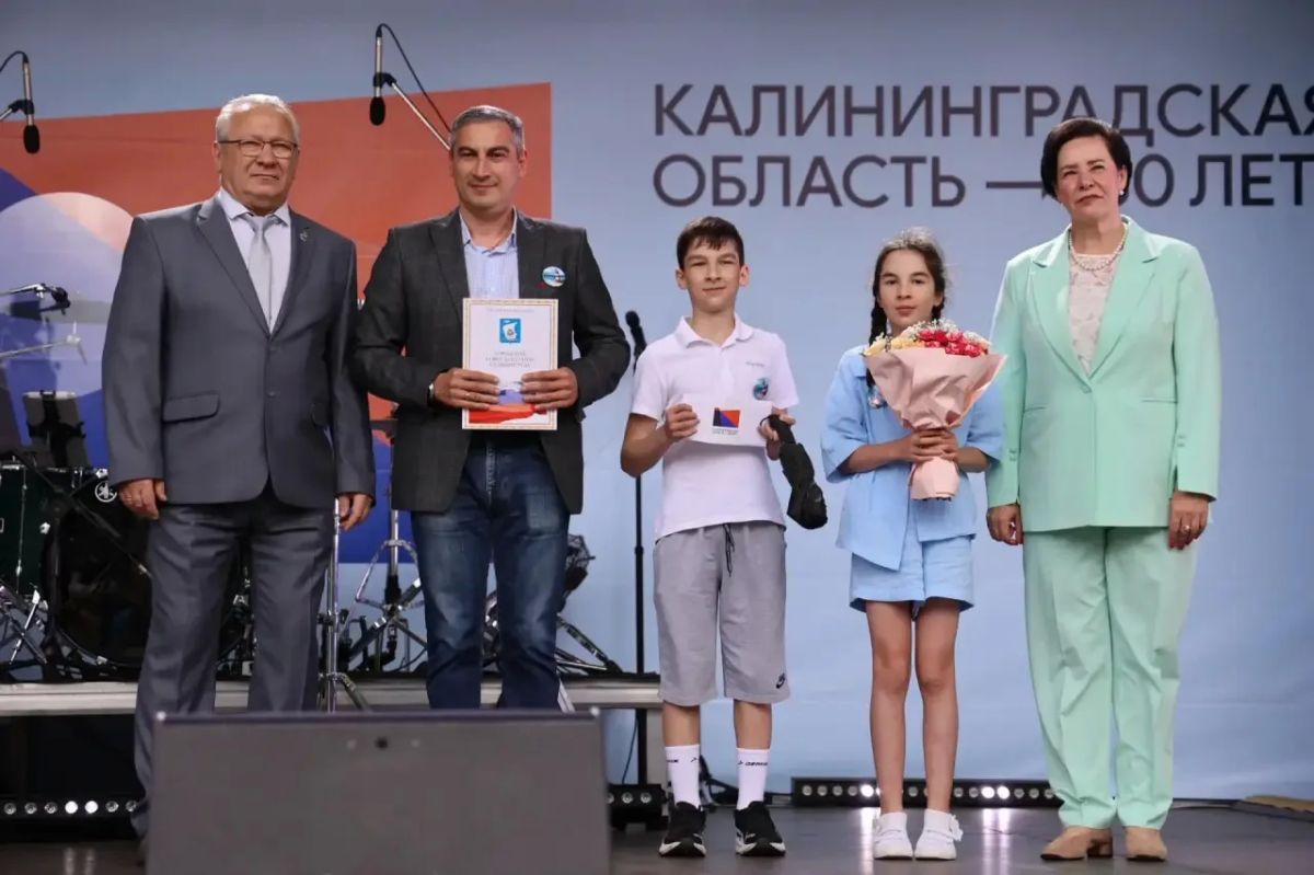 Елена Дятлова: В Центральном парке, на Певческом поле, прошла трогательная церемония «За любовь и верность» Елена Дятлова: В Центральном парке, на Певческом поле, прошла трогательная церемония «За любовь и верность»