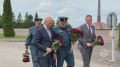 Александр Куренков посетил военно-мемориальный комплекс «Курган славы»