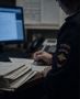 В Калининграде полицейские привлекли к ответственности местную жительницу, избившую соседку сланцем