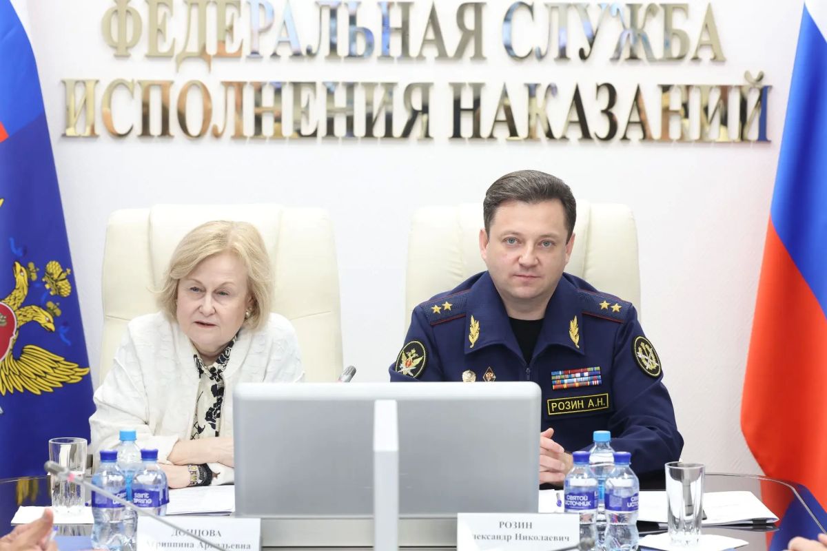 Охарактеризовав деятельность общественных советов как предметную, плодотворную и конструктивную, Александр Розин довел до участников информацию о ключевых проектах, содействующих решению возложенных на УИС задач, а также...