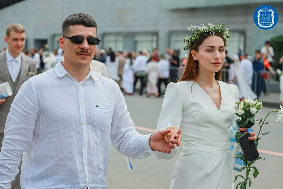В День семьи, любви и верности две пары из Калининградской области зарегистрировали брак на Всероссийском свадебном фестивале «Россия В День семьи, любви и верности две пары из Калининградской области зарегистрировали брак на Всероссийском свадебном фестивале «Россия