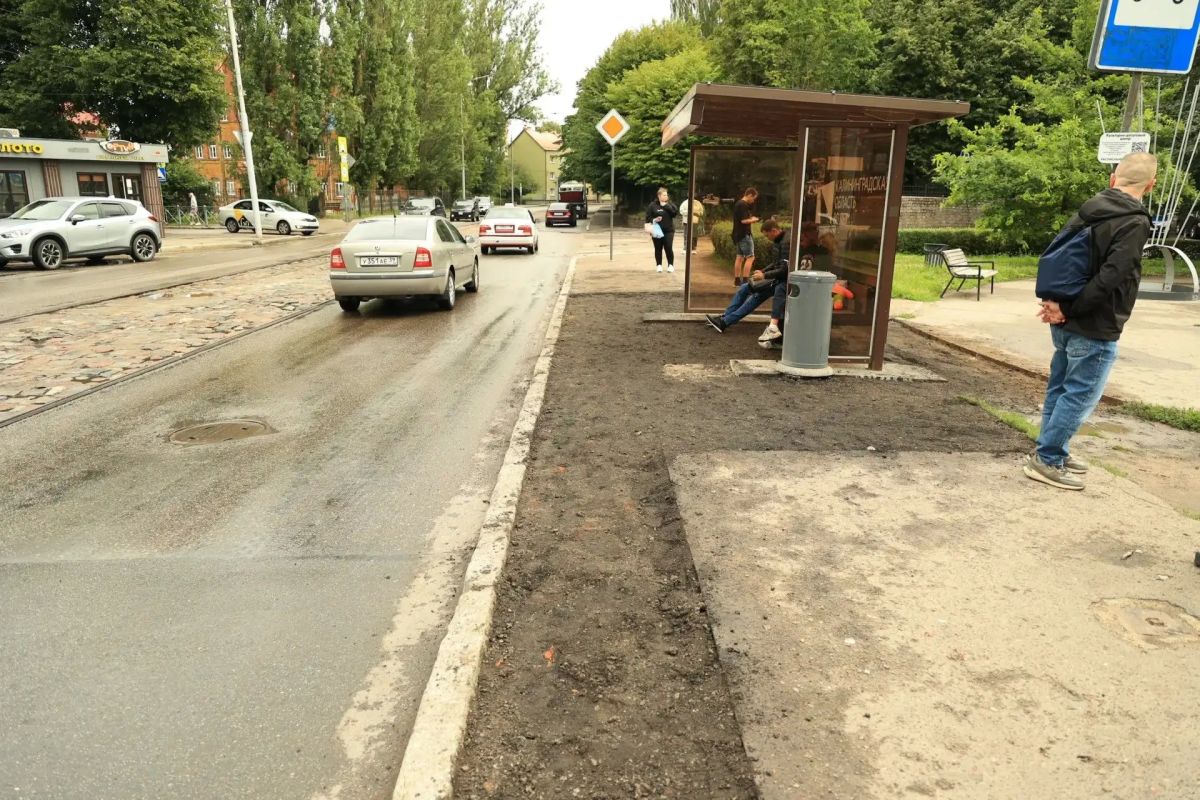 После шторма в Калининграде снова ремонтируют дороги После шторма в Калининграде снова ремонтируют дороги