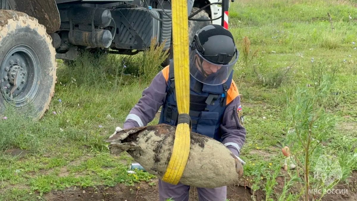 В Нестеровском округе нашли 100-килограммовую авиабомбу времён войны В Нестеровском округе нашли 100-килограммовую авиабомбу времён войны