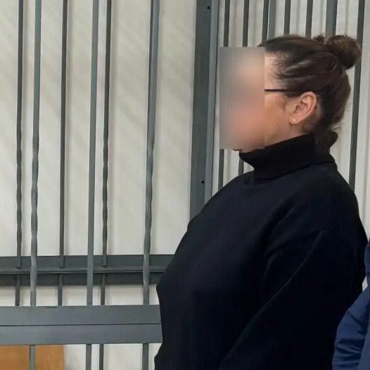 Калининградка не смогла запихнуть чемодан в калибратор в "Храброво", устроила скандал и набросилась на полицию