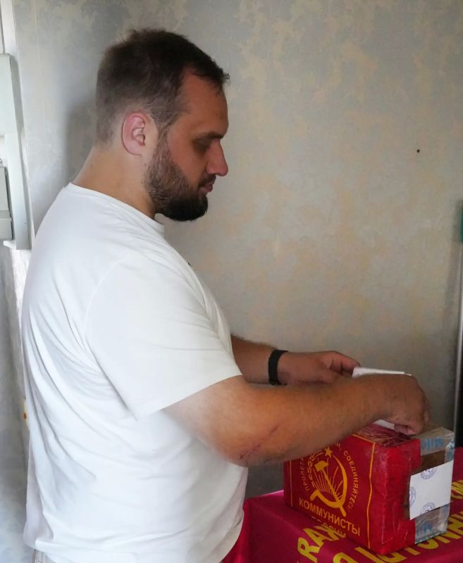 В Калининграде прошло общее собрание КАЛИНИНГРАДСКОГО ОБЛАСТНОГО ОТДЕЛЕНИЯ Политической партии КОММУНИСТИЧЕСКАЯ ПАРТИЯ КОММУНИСТЫ РОССИИ по выдвижению кандидатов В Калининграде прошло общее собрание КАЛИНИНГРАДСКОГО ОБЛАСТНОГО ОТДЕЛЕНИЯ Политической партии КОММУНИСТИЧЕСКАЯ ПАРТИЯ КОММУНИСТЫ РОССИИ по выдвижению кандидатов