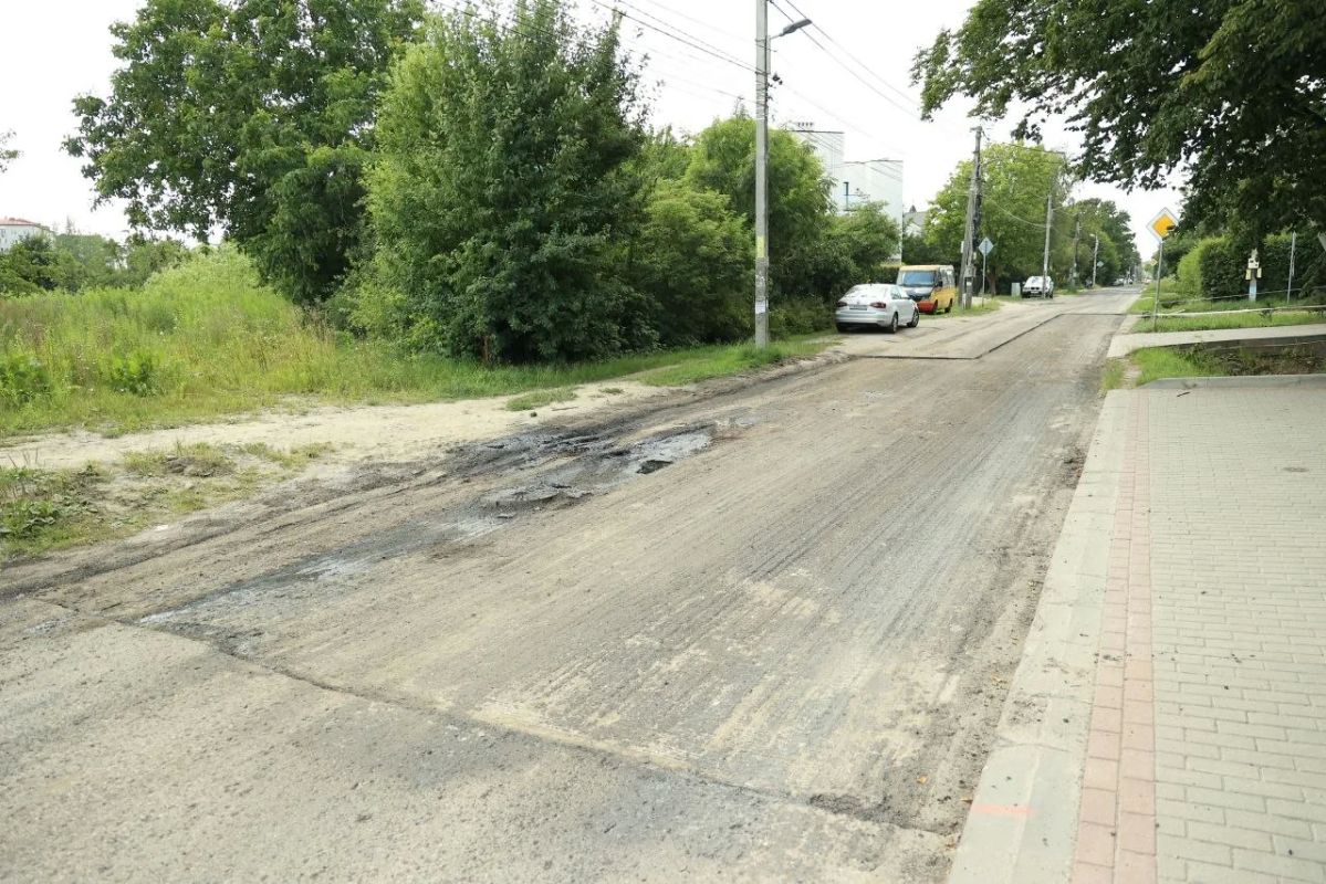 Для большинства горожан рабочая неделя заканчивается, но только не для дорожных рабочих Для большинства горожан рабочая неделя заканчивается, но только не для дорожных рабочих