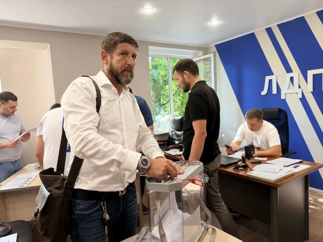 Накануне в Калининграде прошла конференция регионального отделения политической партии ЛДПР по выдвижению кандидатов на муниципальных выборах Накануне в Калининграде прошла конференция регионального отделения политической партии ЛДПР по выдвижению кандидатов на муниципальных выборах