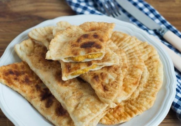 Постные чебуреки с фасолью