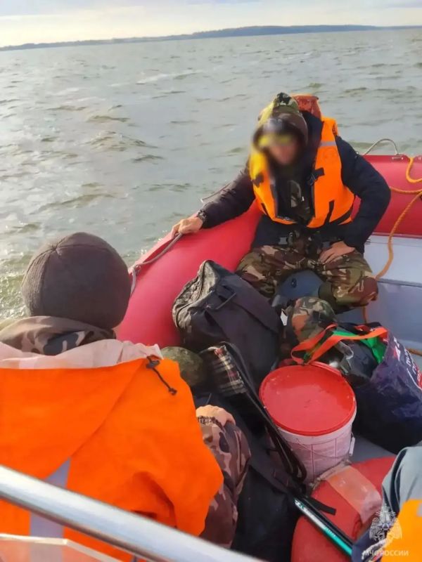 Под Калининградом на необитаемом острове рыбаки лишились лодки Под Калининградом на необитаемом острове рыбаки лишились лодки