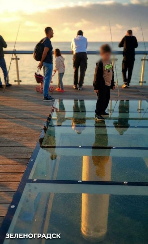 В Зеленоградске после долгого ремонта открылся пирс В Зеленоградске после долгого ремонта открылся пирс