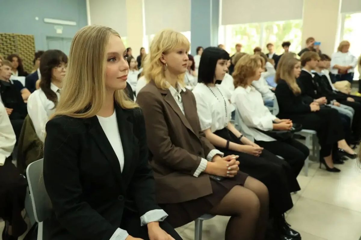 Елена Дятлова: С Днём знаний, Калининград! Елена Дятлова: С Днём знаний, Калининград!