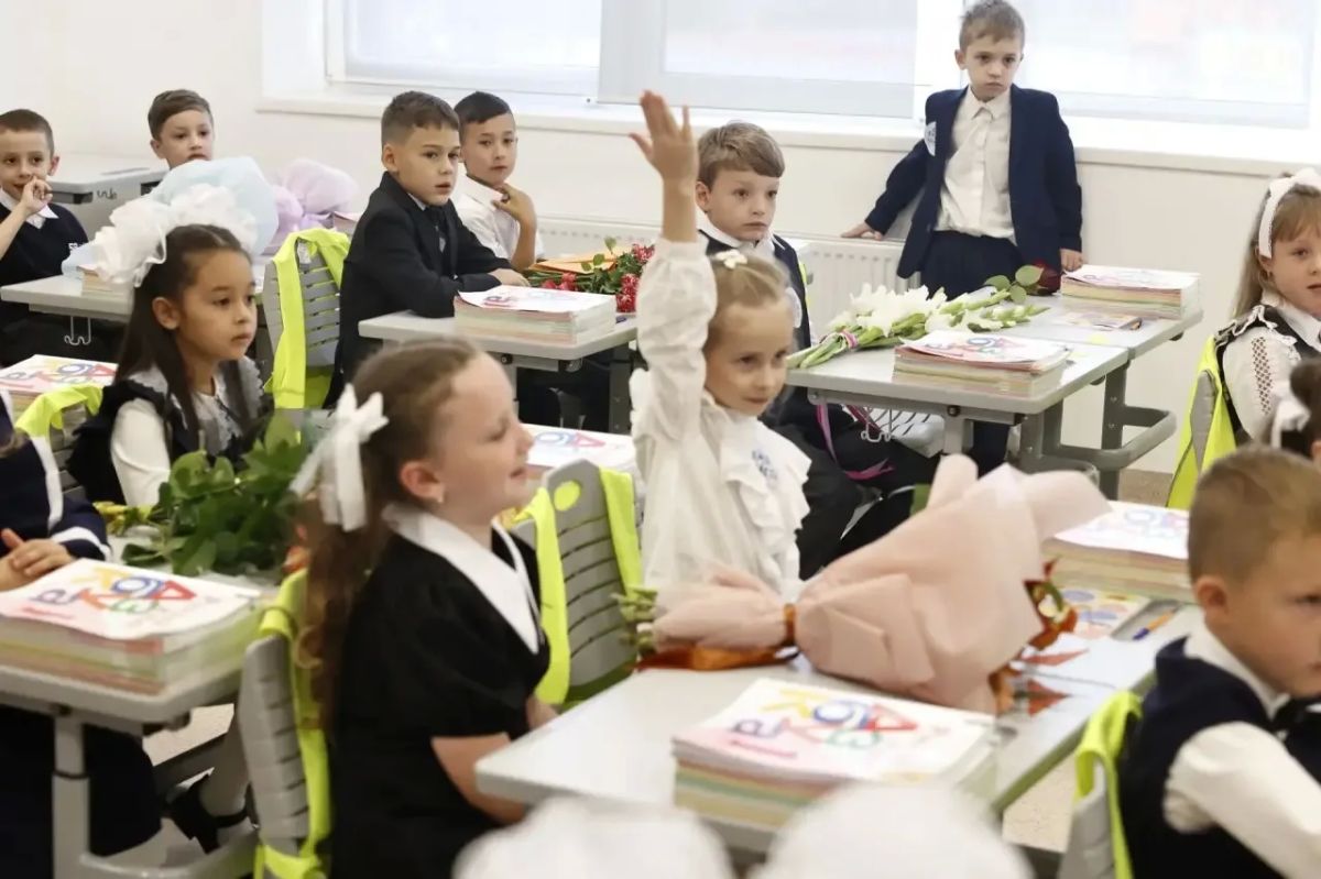 Елена Дятлова: С Днём знаний, Калининград! Елена Дятлова: С Днём знаний, Калининград!