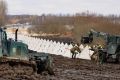 Латвия начала копать противотанковые рвы на границе с Россией — они называются "Балтийская линия обороны"