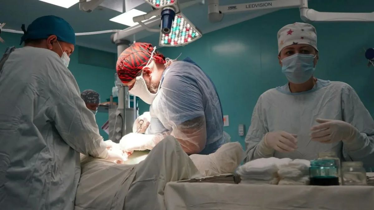 С детства — переломы, потом опухоль: в Калининграде 22-летнему пациенту провели операцию с расчётом на будущий протез С детства — переломы, потом опухоль: в Калининграде 22-летнему пациенту провели операцию с расчётом на будущий протез