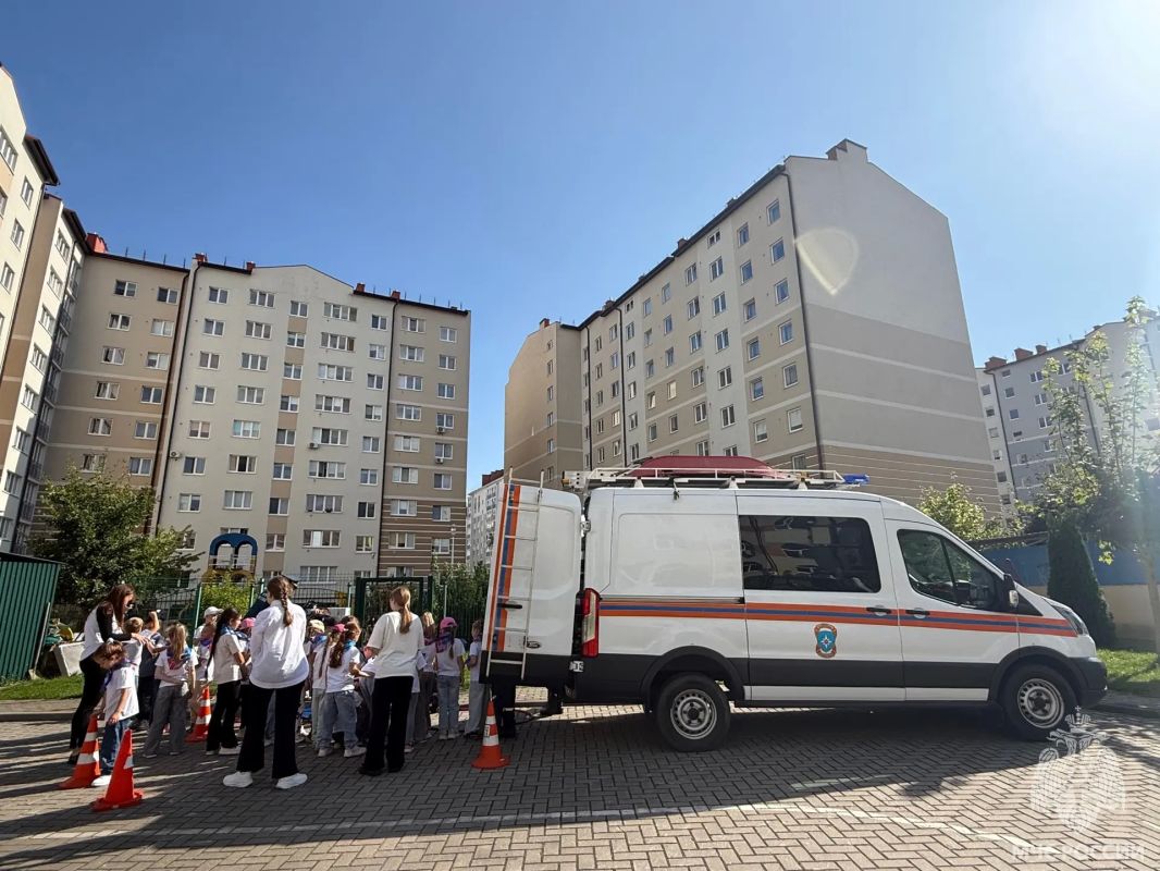 Безопасность начинается с детства Безопасность начинается с детства