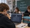 Две трети школьников используют нейросети для учёбы