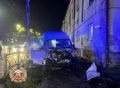 Такси выбило скорую помощь на тротуар в Калининграде