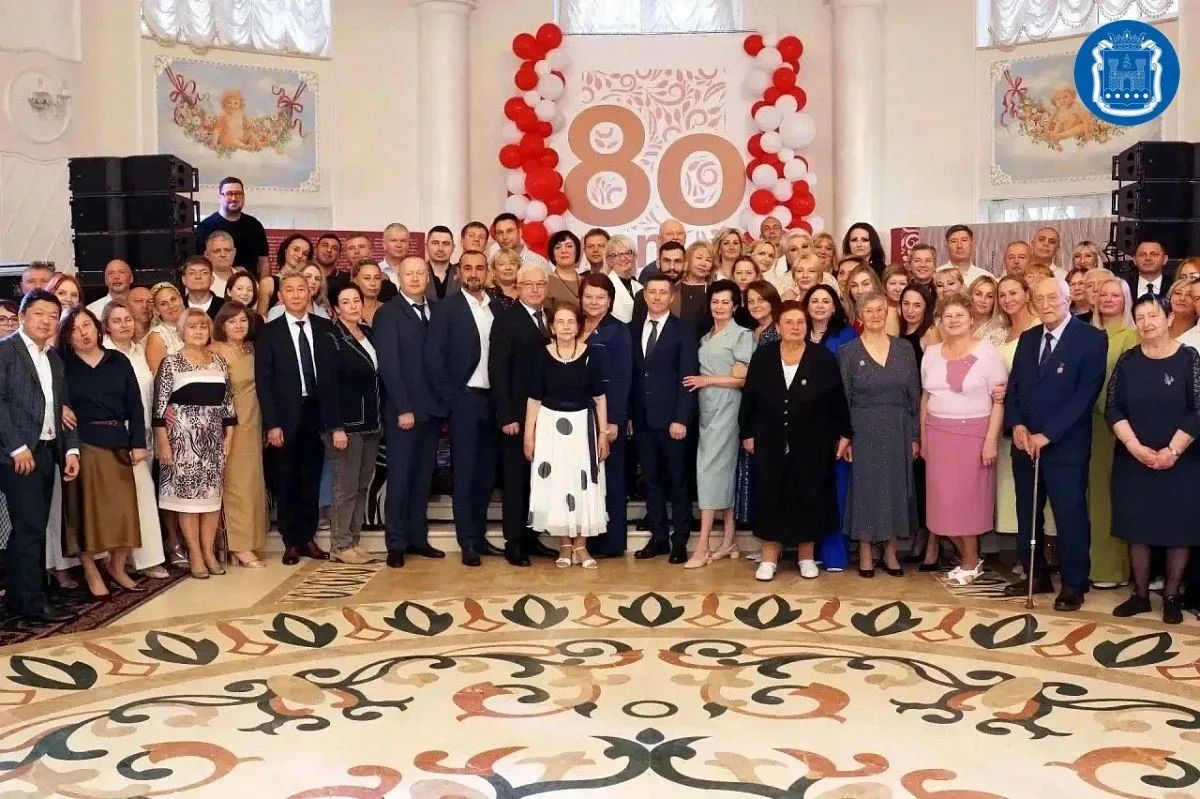 Городская клиническая больница скорой медицинской помощи отметила 80-летие со дня основания Городская клиническая больница скорой медицинской помощи отметила 80-летие со дня основания