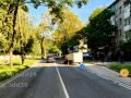 В Калининграде прицеп поехал на человека на остановке