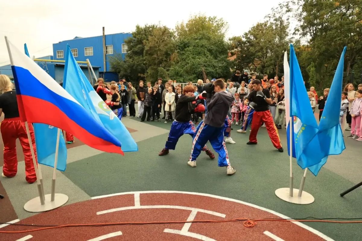 Елена Дятлова: Открыли новую спортивную площадку на улице Дзержинского! Елена Дятлова: Открыли новую спортивную площадку на улице Дзержинского!