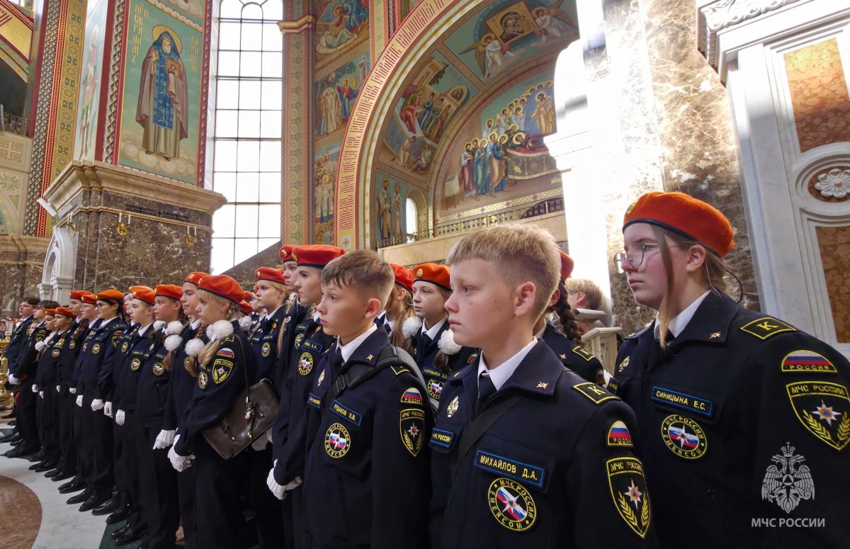Под покровительством «Неопалимой Купины» Под покровительством «Неопалимой Купины»
