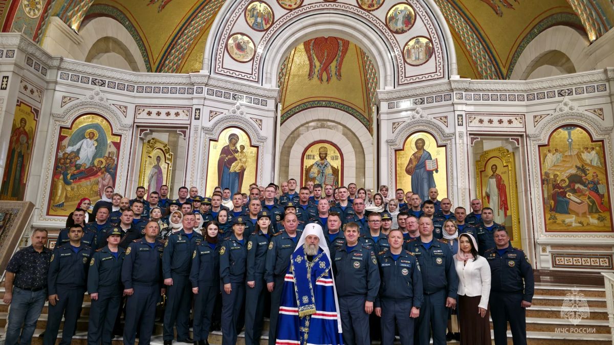 Под покровительством «Неопалимой Купины» Под покровительством «Неопалимой Купины»