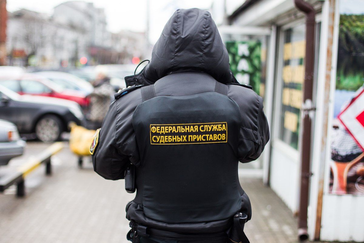 В Зеленоградске должник закрыл кредит на 712 тысяч рублей после ареста счетов и ограничений на машину