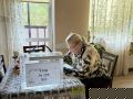 Если по состоянию здоровья вам сложно прийти на избирательный участок — у вас есть возможность проголосовать на дому!
