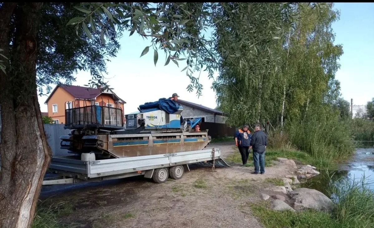 Елена Дятлова: Продолжаем очистку городских водоёмов с помощью специализированных машинамфибий Елена Дятлова: Продолжаем очистку городских водоёмов с помощью специализированных машинамфибий