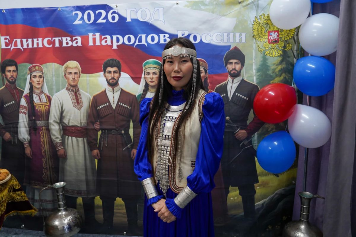 В посёлке Ласкино Гурьевского округа на одном из избирательных участков члены участковой комиссии представляют разные народности, среди них есть казахи, киргизы, татары, ингуши, чеченцы В посёлке Ласкино Гурьевского округа на одном из избирательных участков члены участковой комиссии представляют разные народности, среди них есть казахи, киргизы, татары, ингуши, чеченцы