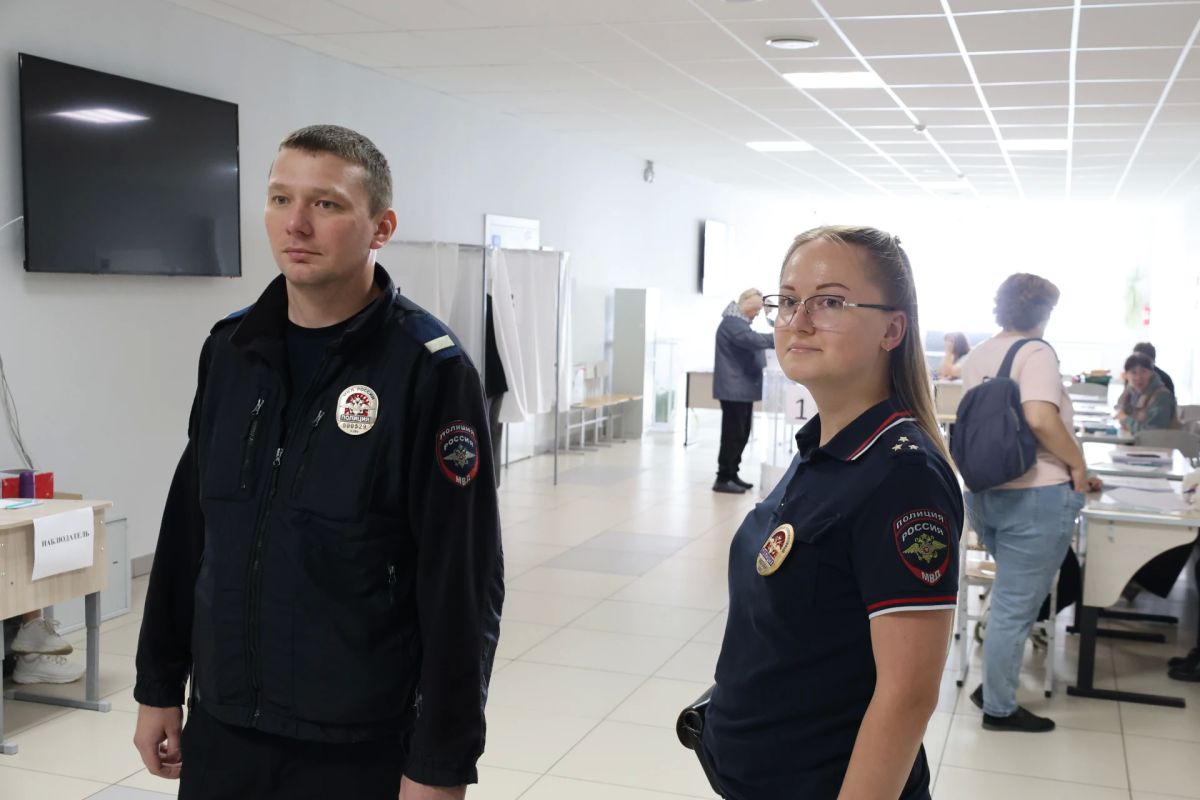 Сотрудники ульяновской полиции обеспечили охрану общественного порядка и безопасность в Единый день голосования