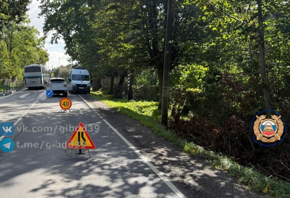 По предварительным данным 21.09.2026 года около 10:20 в п. Краснополянское, на ул. Черняховского, вблизи дома 9, двигался автомобиль «Haval» под управлением водителя 1965 года рождения, который допустил наезд пешехода 1961...