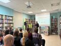 Сотрудники Центра ДиТН ПБДД ГИБДД совместно с сотрудниками Военной автоинспекции провели беседу со студентами РАНХиГС в библиотеке имени М. Горького