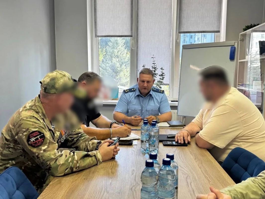 Прокурор Ленинградского района города Калининграда провел личный прием участников специальной военной операции в Центре реабилитации и адаптации имени Героя России Сергея Чебнева