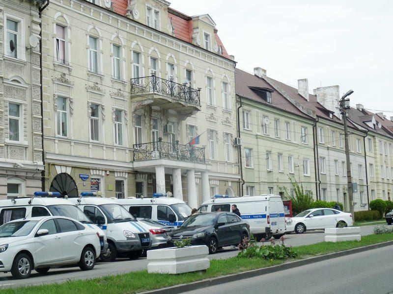 Покусившегося на голову полицейского в Гусеве заставляют работать