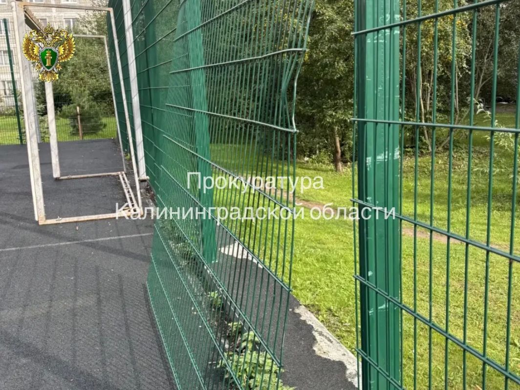 Прокуратура в судебном порядке защищает права несовершеннолетнего ребенка в связи с получением телесных повреждений во время игр на спортивной площадке