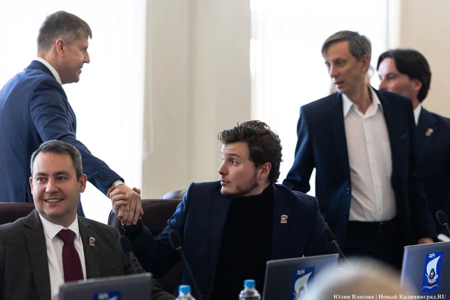 73% новичков: как прошло первое заседание совета депутатов Калининграда 8-го созыва