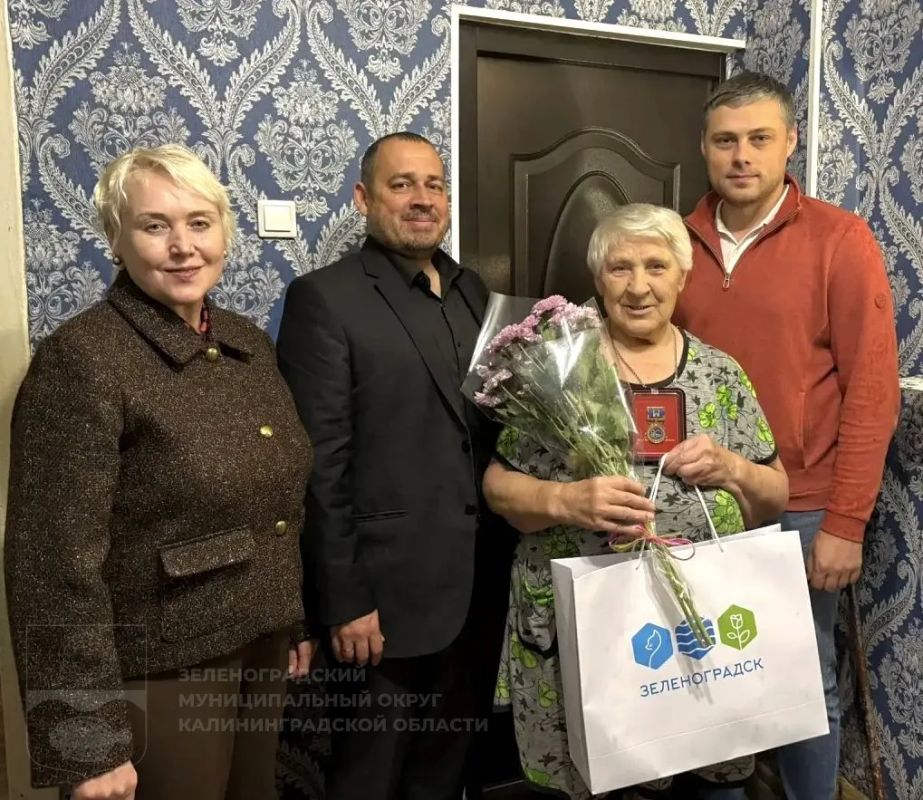 Ветеранам сельского хозяйства вручили медали к 80-летию области Ветеранам сельского хозяйства вручили медали к 80-летию области
