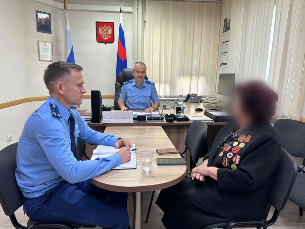 Первый заместитель прокурора области Алексей Тимошенко провел выездной личный прием граждан в прокуратуре Гурьевского района