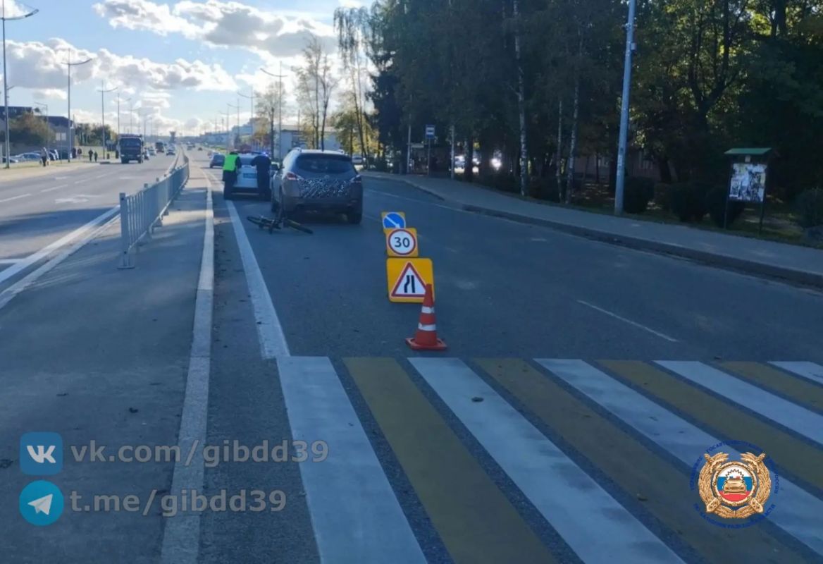 По оперативной информации, сегодня 15.10.2026 около 14:28 в г. Гурьевске на ул. Калининградское шоссе водитель 1981 года рождения, управляя автомобилем «Ниссан», допустил наезд на пешехода 2014 года рождения, который...