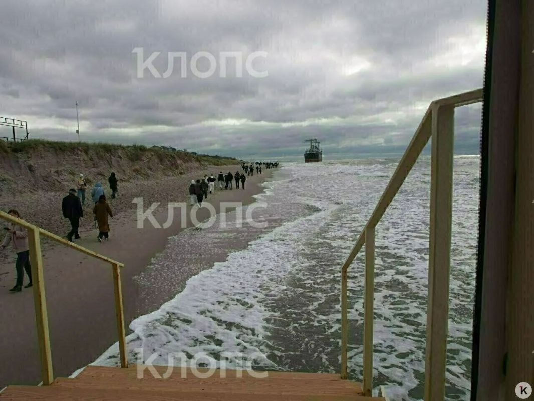 Кафе уходят под воду: в Янтарном шторм может уничтожить прибрежные павильоны до следующего сезона Кафе уходят под воду: в Янтарном шторм может уничтожить прибрежные павильоны до следующего сезона