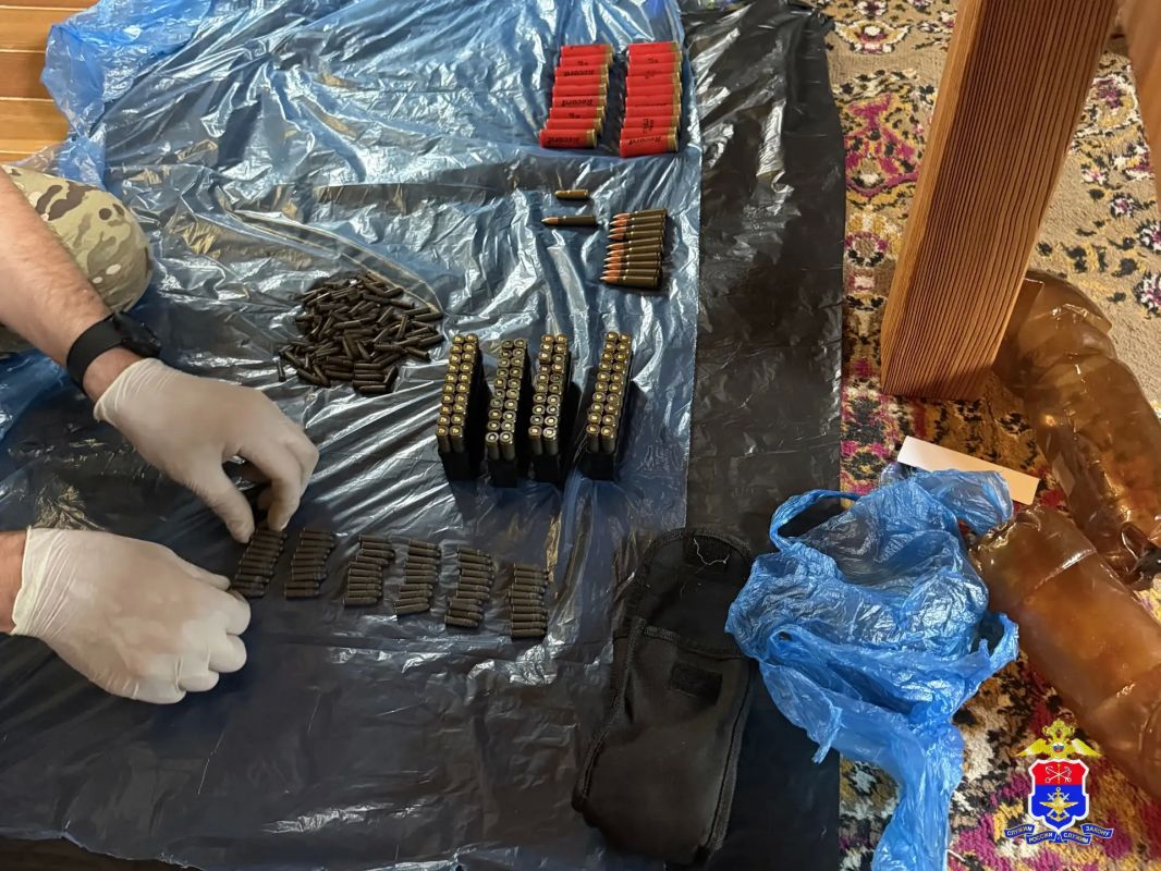 Сотрудниками калининградской транспортной полиции пресечён незаконный оборот боеприпасов, оружия и опасных веществ Сотрудниками калининградской транспортной полиции пресечён незаконный оборот боеприпасов, оружия и опасных веществ