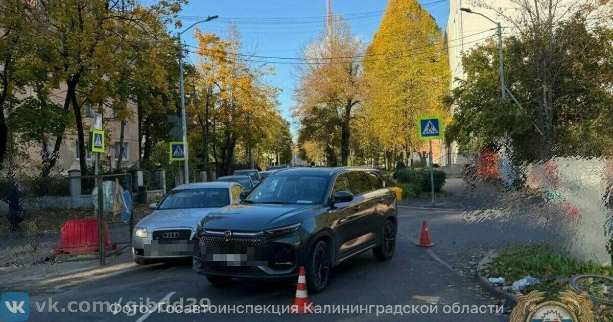 В Центральном районе Калининграда внедорожник сбил пожилого велосипедиста