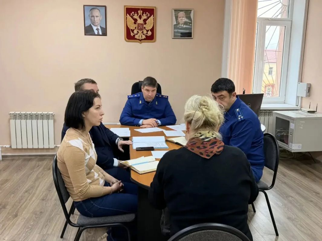 Прокурор области Максим Попов представил назначенного Гусевского городского прокурора и провел личный прием граждан Прокурор области Максим Попов представил назначенного Гусевского городского прокурора и провел личный прием граждан