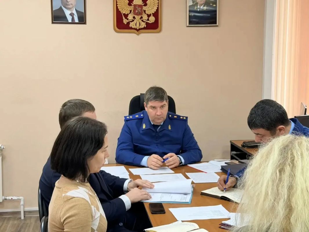 Прокурор области Максим Попов представил назначенного Гусевского городского прокурора и провел личный прием граждан Прокурор области Максим Попов представил назначенного Гусевского городского прокурора и провел личный прием граждан