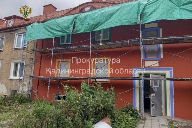Прокуратура обнаружила нарушения при ремонте дома «Пёстрого ряда» в Черняховске