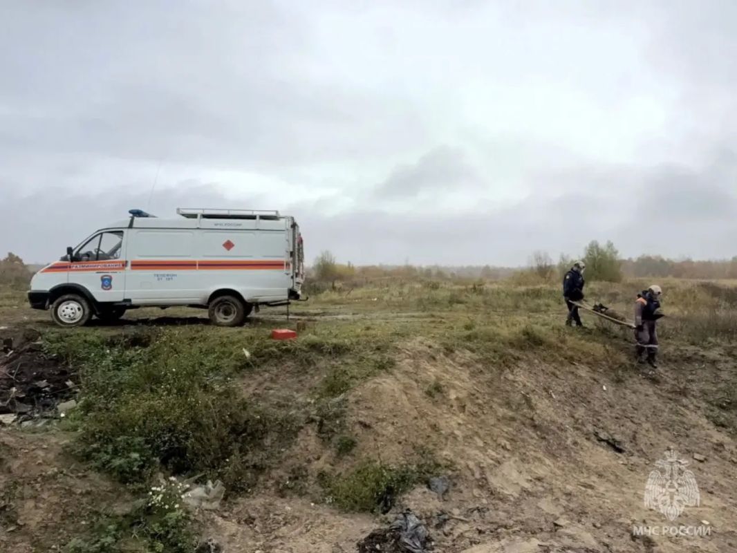 В Балтийске пиротехники МЧС России обезвредили 100-килограммовую авиабомбу времён Великой Отечественной войны В Балтийске пиротехники МЧС России обезвредили 100-килограммовую авиабомбу времён Великой Отечественной войны