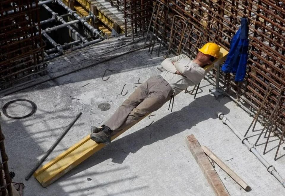 Госрешение дает застройщикам год передышки — что потеряют дольщики