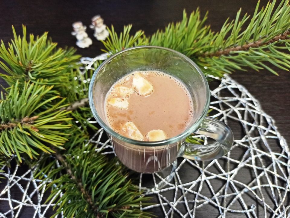 Согревающий шоколадный напиток: какао с белым шоколадом для зимних вечеров